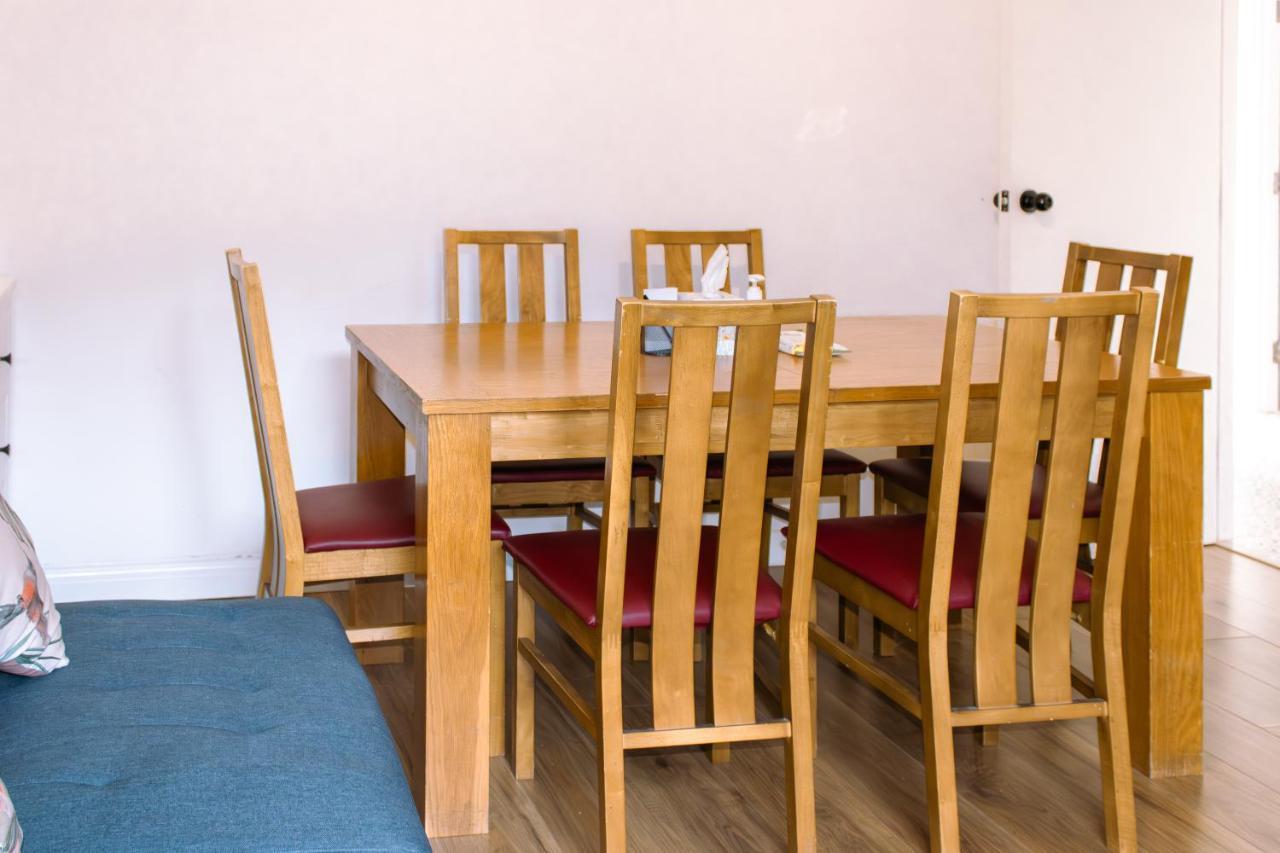 Nice 4 Bedroom Apartment Near City Centre 2-Min Walk To Metro !! Business & Family Friendly!! London Ngoại thất bức ảnh