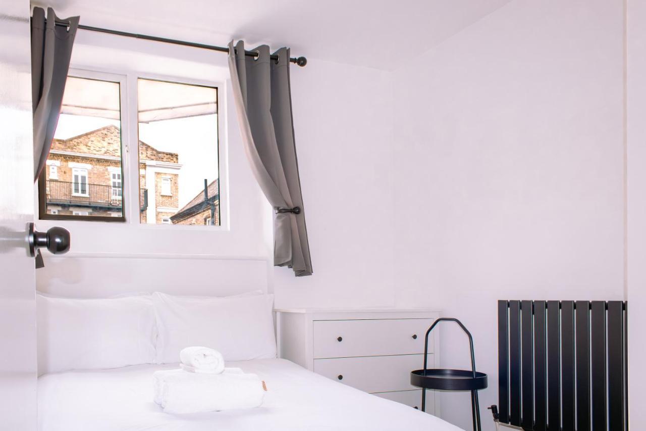 Nice 4 Bedroom Apartment Near City Centre 2-Min Walk To Metro !! Business & Family Friendly!! London Ngoại thất bức ảnh